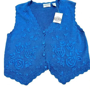 Denim Republic NWT sleeveless embroidered sweater vest. New dead stock, cottage